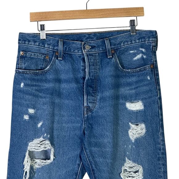 Levi’s 501 Jeans Womens 31 Medium Wash Distressed Rigid High Rise Grunge Y2K - Picture 2 of 7